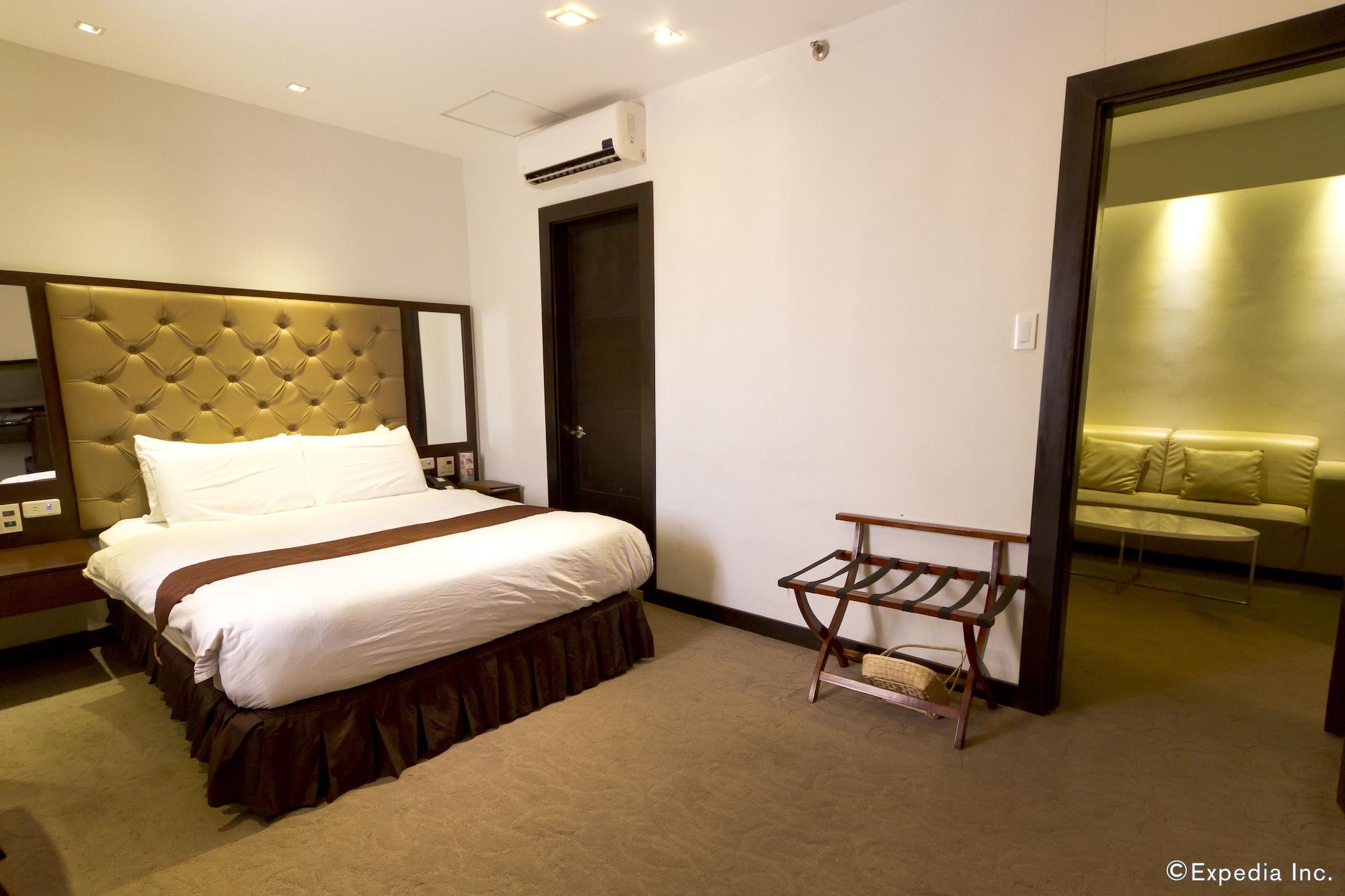 Castle Peak Hotel Cebu Extérieur photo