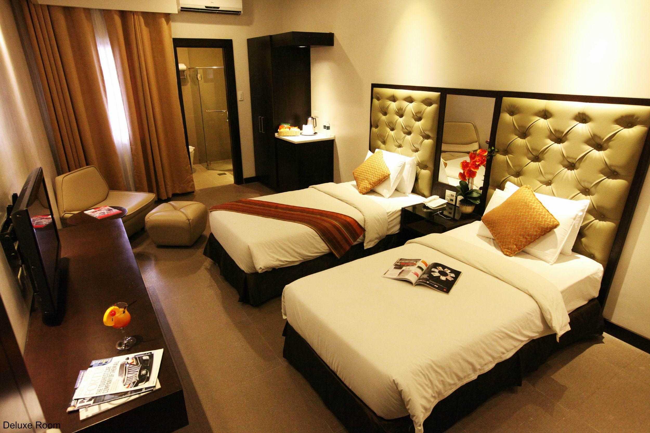 Castle Peak Hotel Cebu Extérieur photo