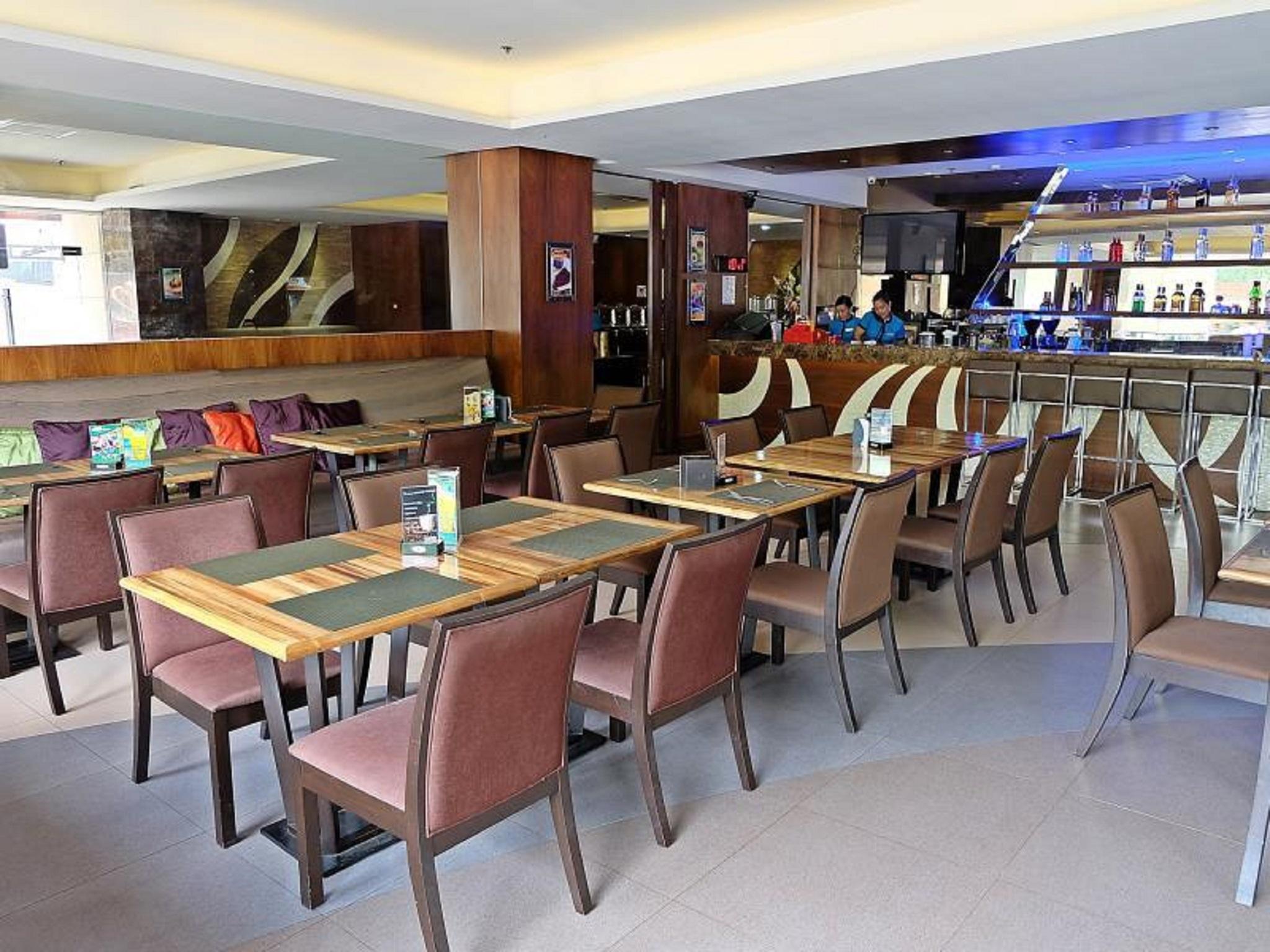 Castle Peak Hotel Cebu Extérieur photo