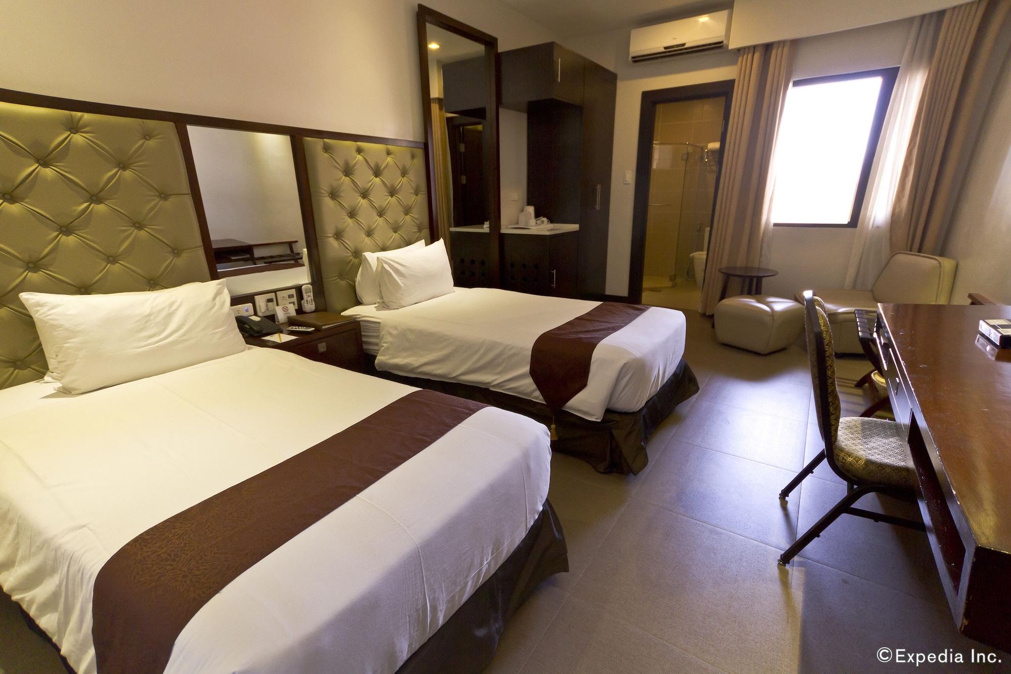 Castle Peak Hotel Cebu Extérieur photo