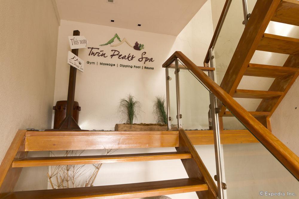 Castle Peak Hotel Cebu Extérieur photo
