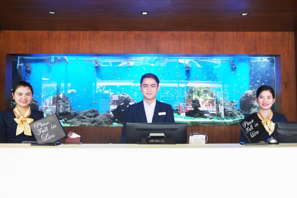 Castle Peak Hotel Cebu Extérieur photo