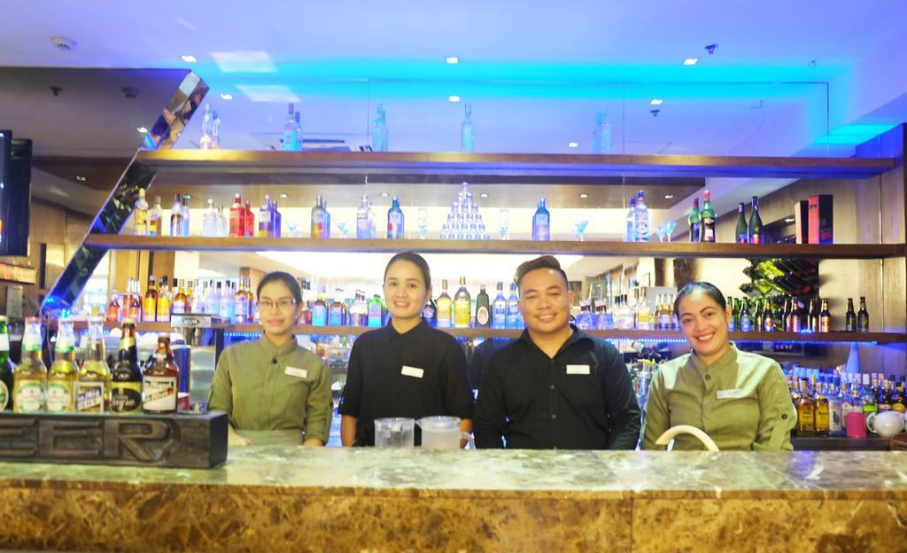 Castle Peak Hotel Cebu Extérieur photo