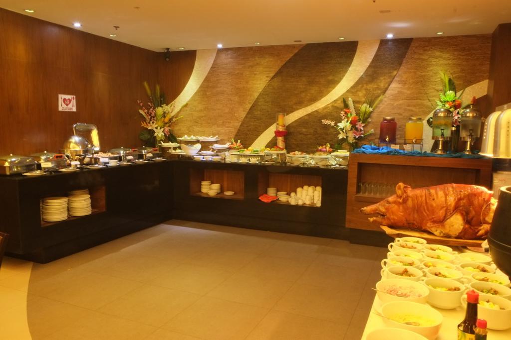 Castle Peak Hotel Cebu Extérieur photo