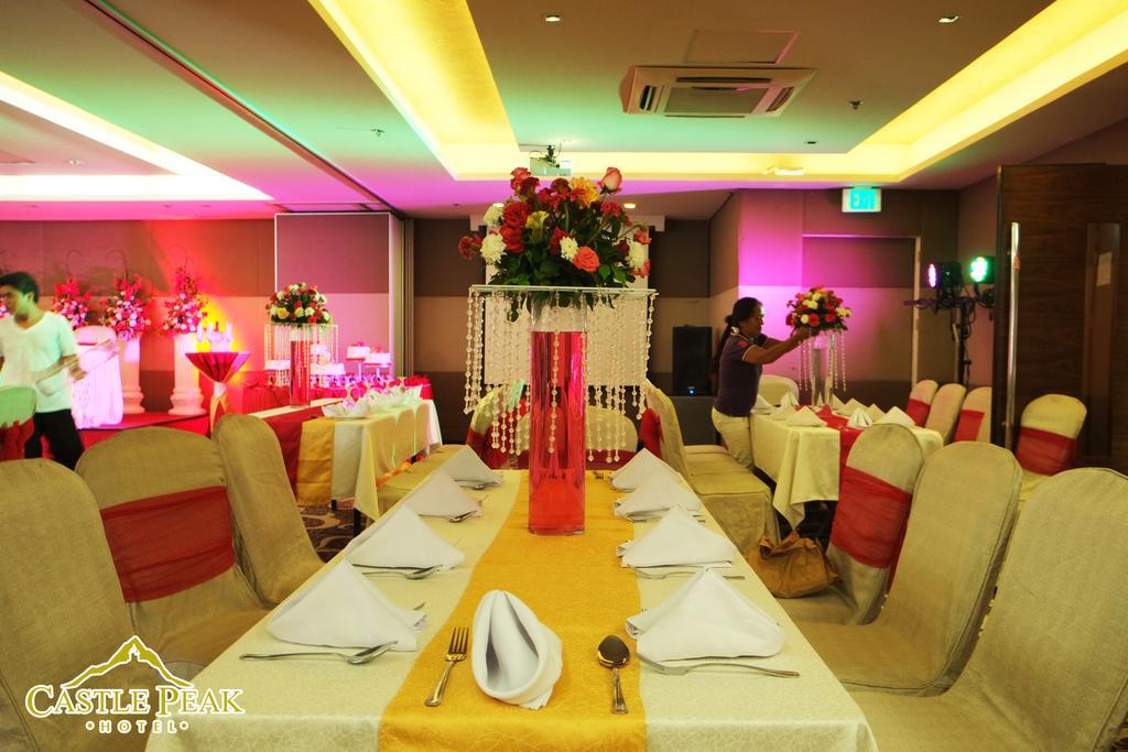 Castle Peak Hotel Cebu Extérieur photo