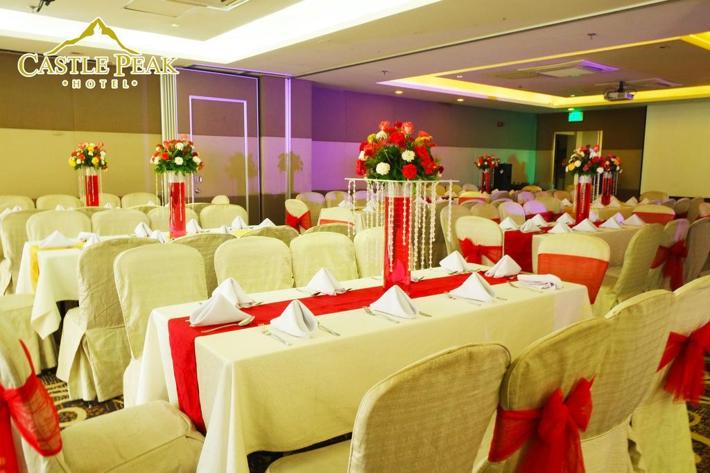 Castle Peak Hotel Cebu Extérieur photo