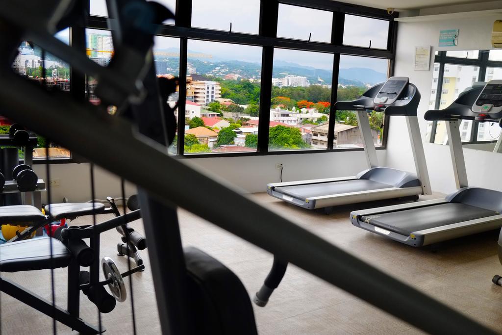 Castle Peak Hotel Cebu Extérieur photo